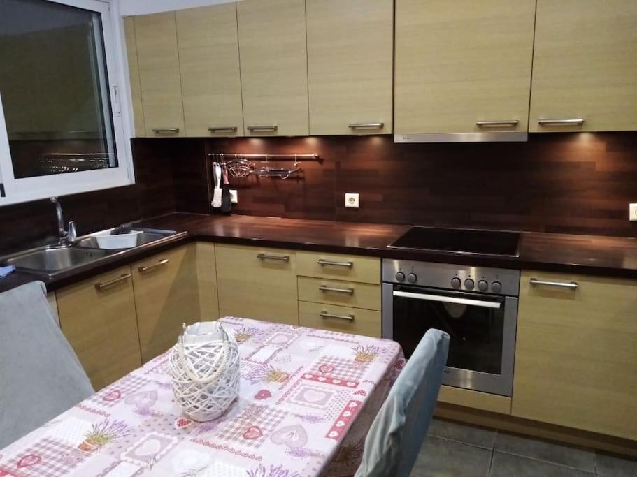 Τεσσαρι Στον Ναυτικο Ομιλο Χiου Διαμέρισμα Χίος Εξωτερικό φωτογραφία